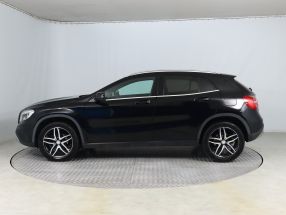 Mercedes-Benz GLA - 2017