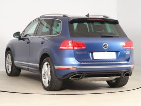 Volkswagen Touareg - 2015