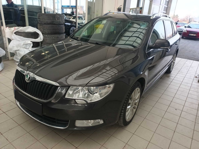Skoda Superb 2011