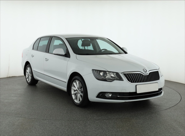 Škoda Superb 2015