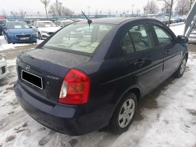 Hyundai Accent - 2009