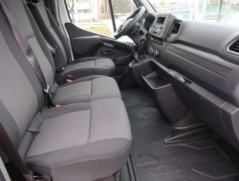 Renault Master, 2023