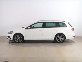 Volkswagen Golf - 2020