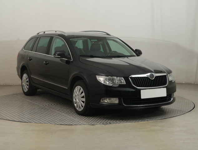 Škoda Superb 2012