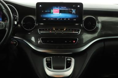 Mercedes-Benz V - 2021