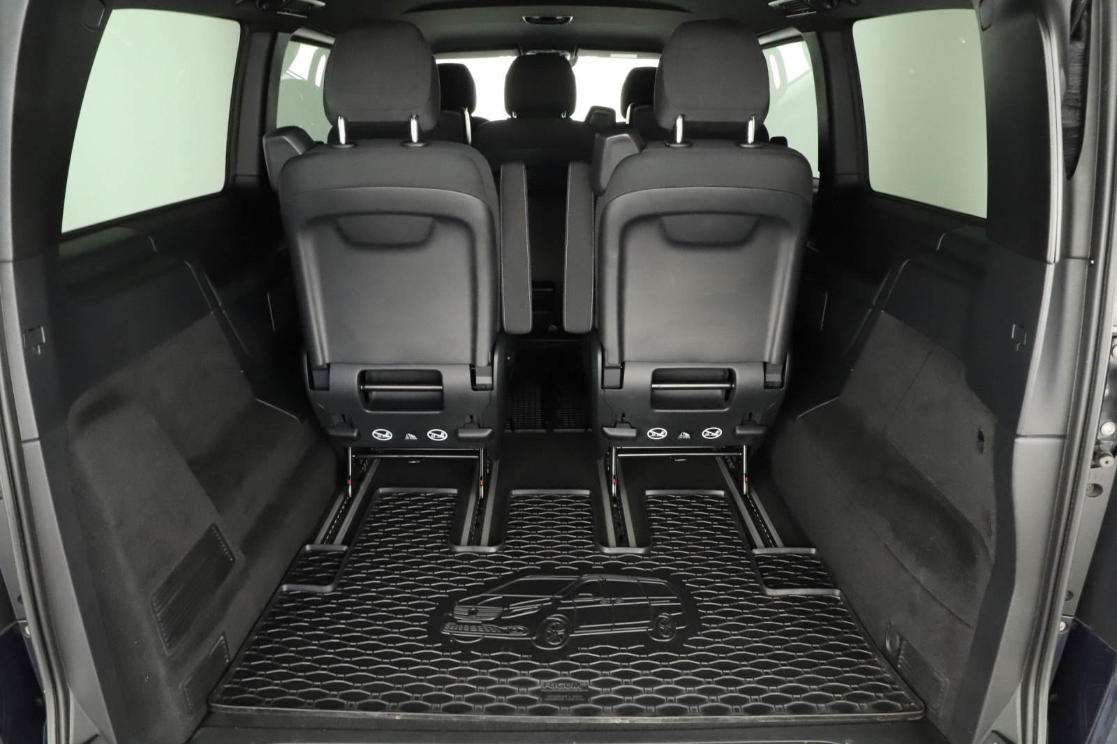 Mercedes-Benz V - 2021