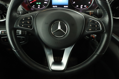 Mercedes-Benz V - 2021