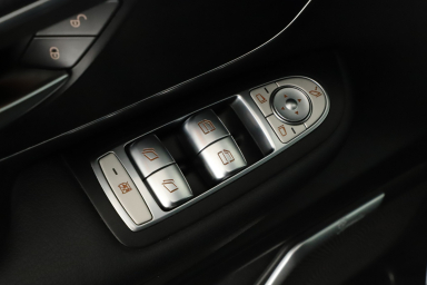 Mercedes-Benz V - 2021