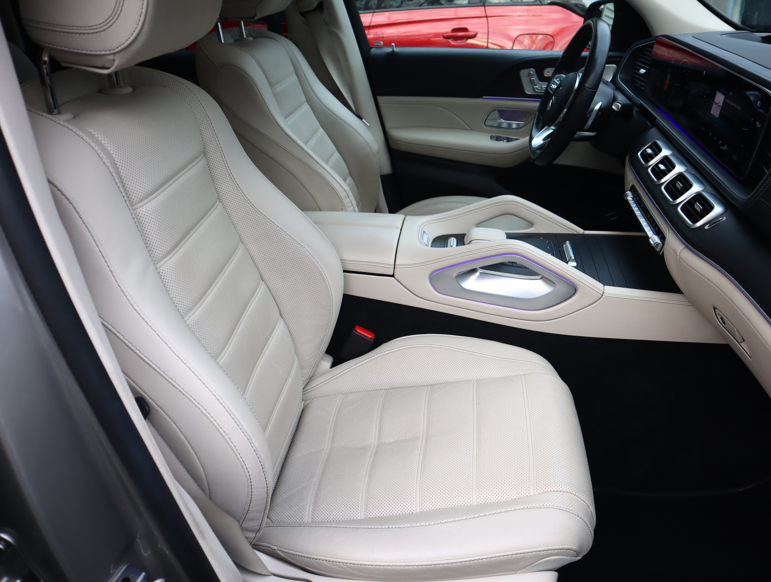 Mercedes-Benz GLS - 2023