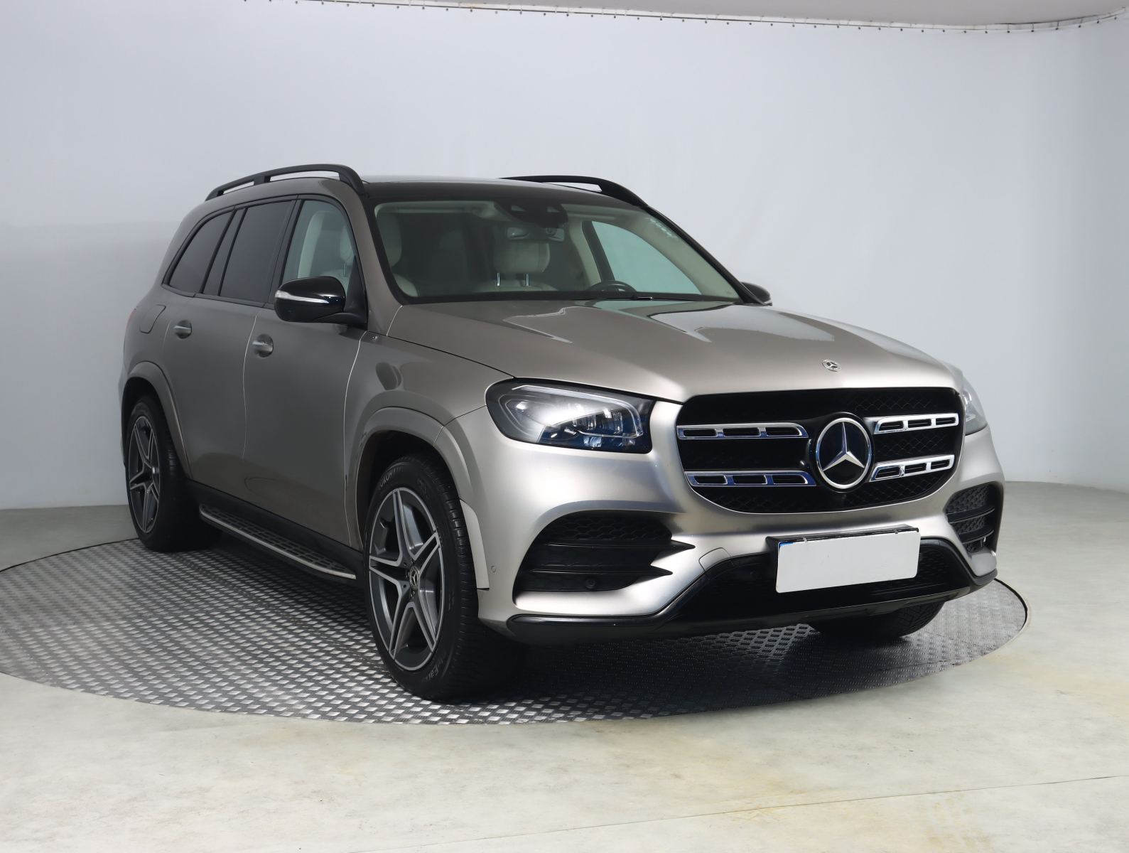 Mercedes-Benz GLS - 2023