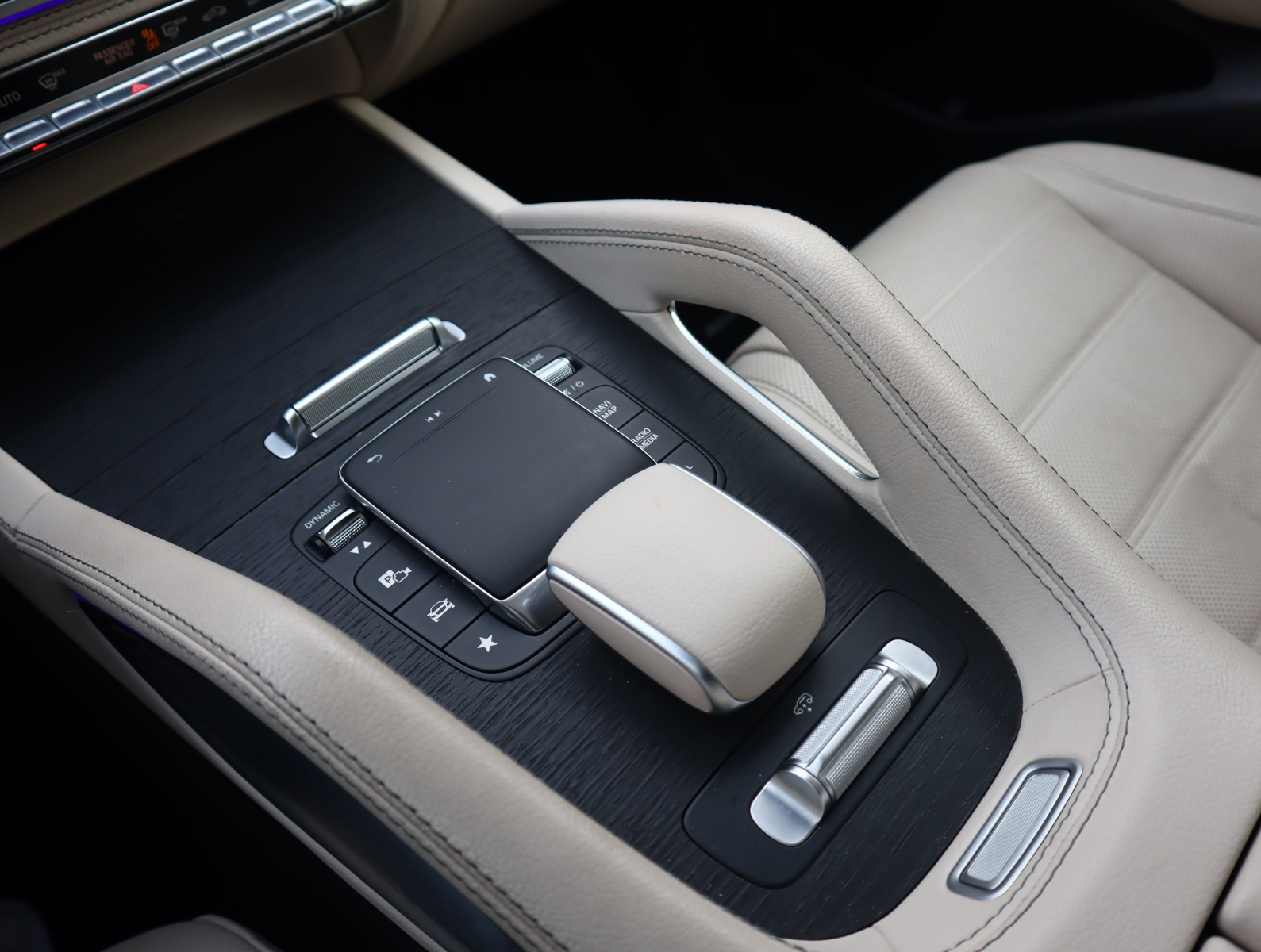 Mercedes-Benz GLS - 2023