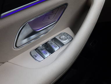 Mercedes-Benz GLS - 2023