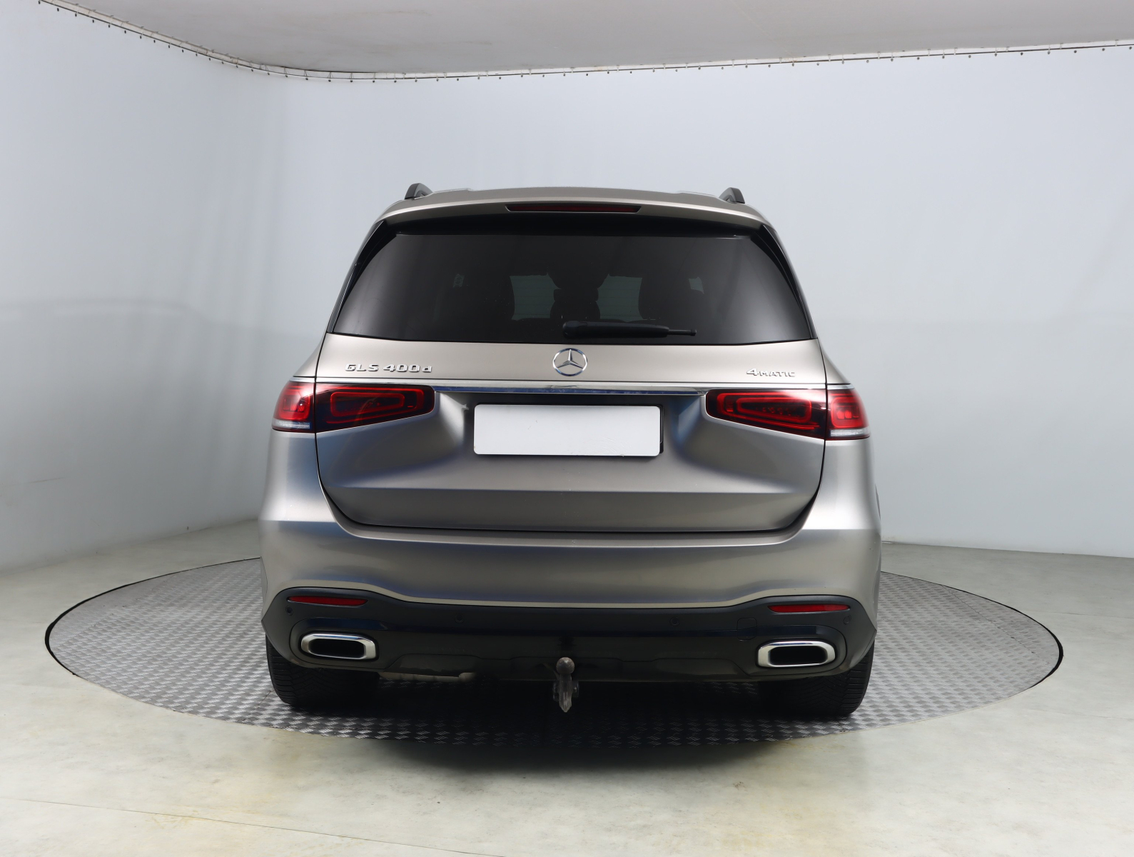 Mercedes-Benz GLS - 2023