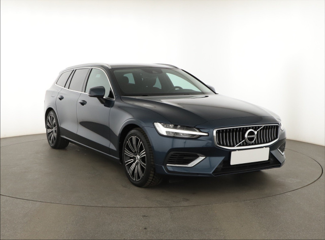 Volvo V60 2022