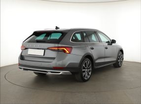 Škoda Octavia Scout - 2023