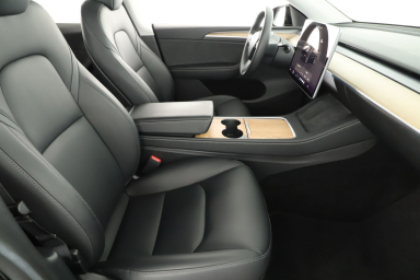 Tesla Model Y - 2023