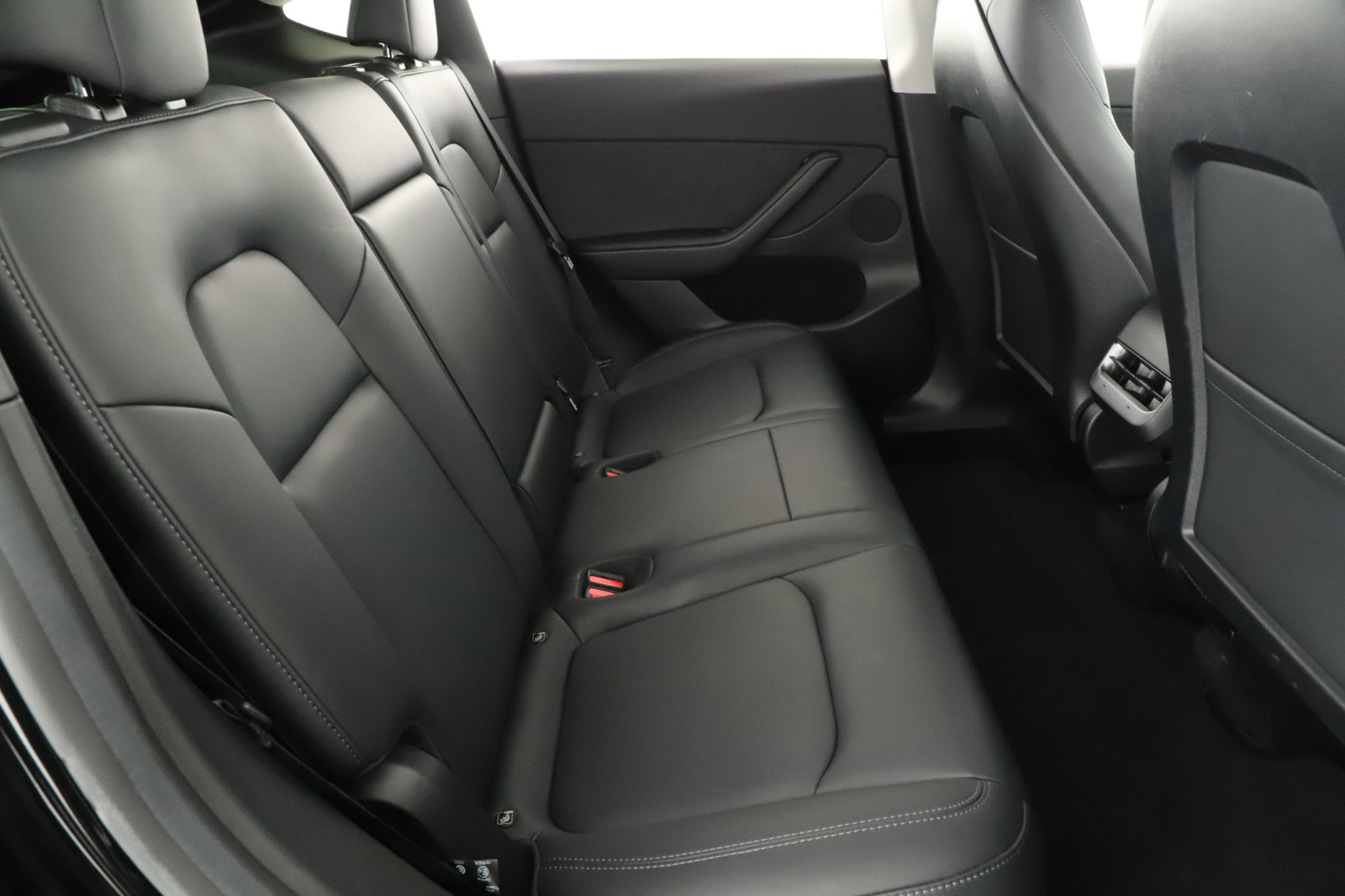 Tesla Model Y - 2023