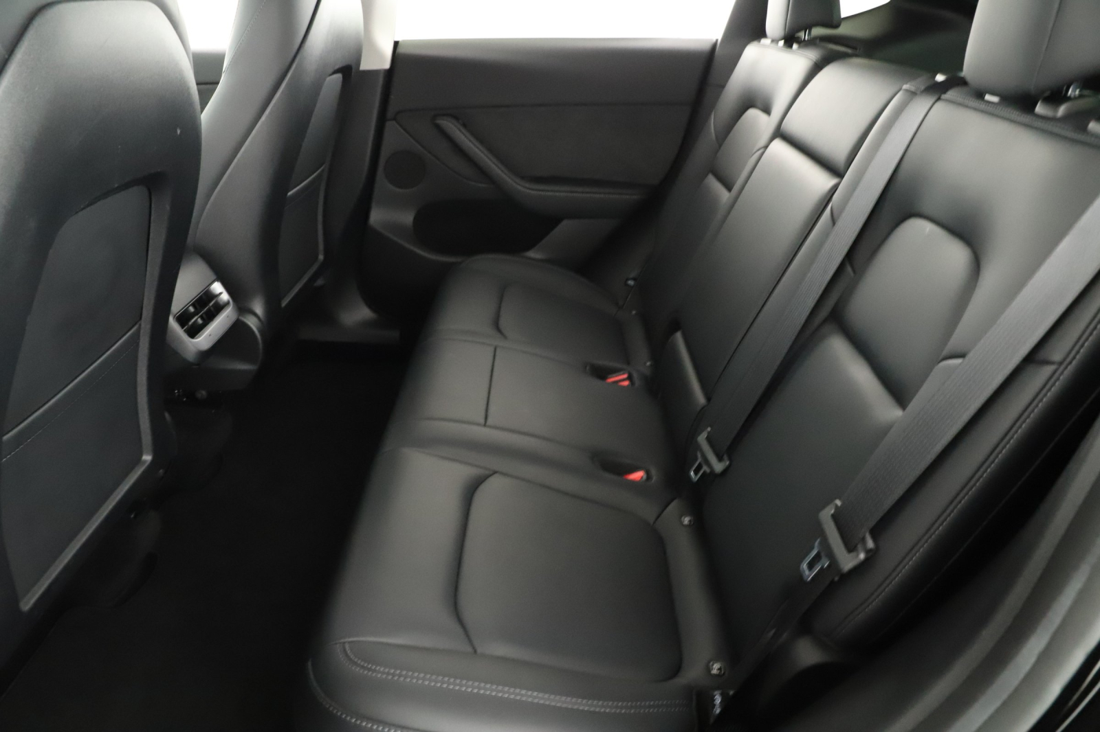 Tesla Model Y - 2023