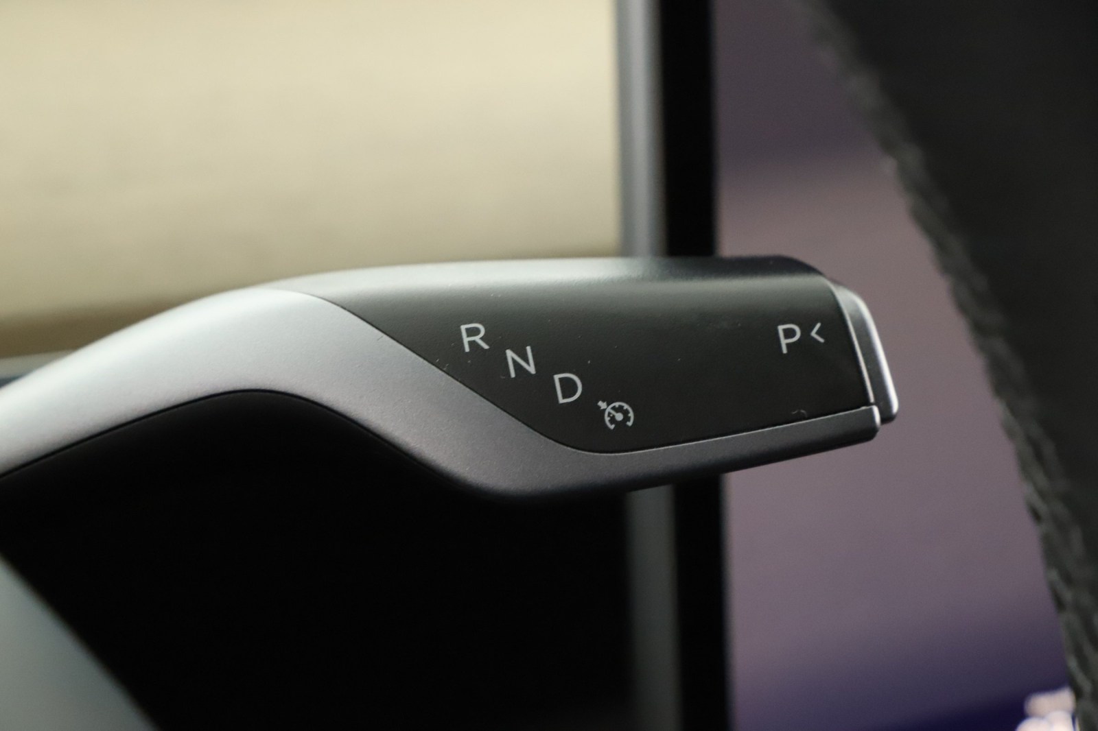 Tesla Model Y - 2023