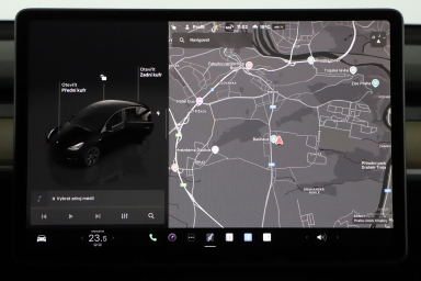 Tesla Model Y - 2023