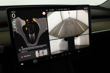 Tesla Model Y - 2023