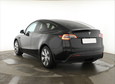 Tesla Model Y - 2023