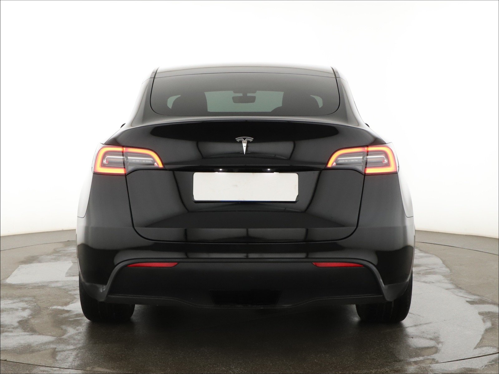Tesla Model Y - 2023