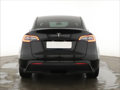 Tesla Model Y - 2023