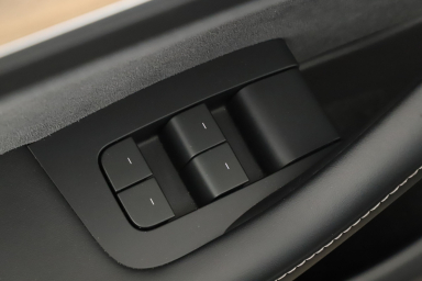 Tesla Model Y - 2023