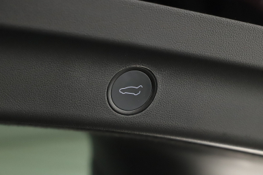 Tesla Model Y - 2023