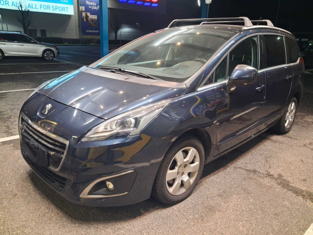 Peugeot 5008 2015