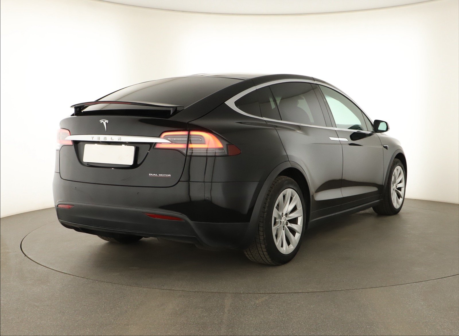 Tesla Model X - 2020