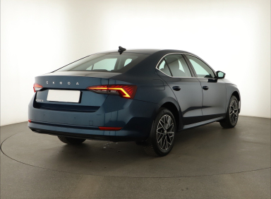 Škoda Octavia - 2023