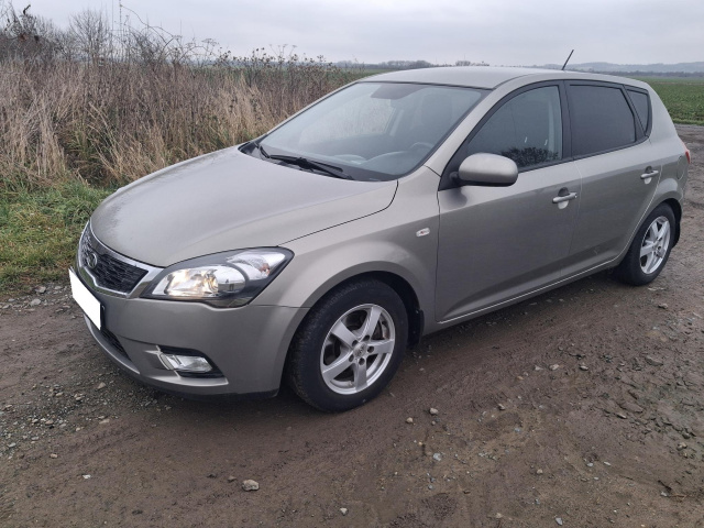 Kia Ceed 2011