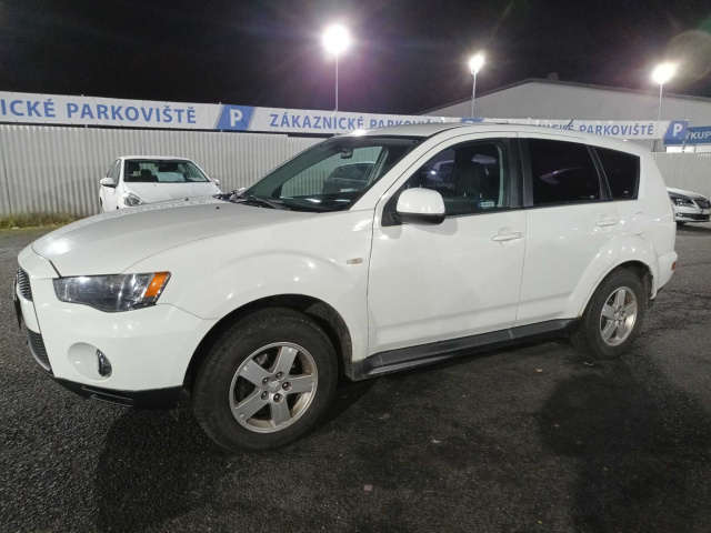 Mitsubishi Outlander 2011