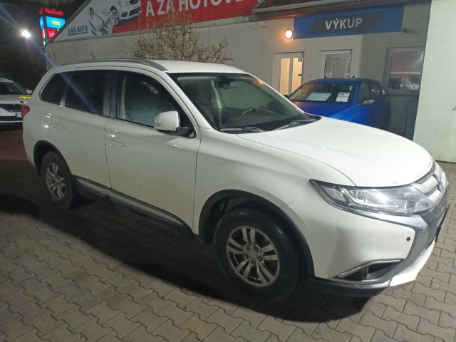 Mitsubishi Outlander 2016