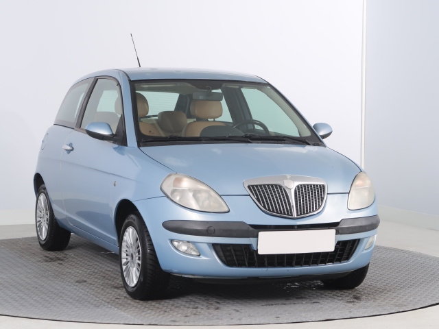 Lancia Ypsilon 2004