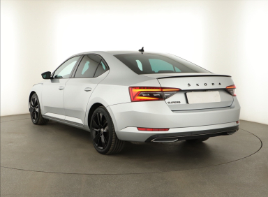 Škoda Superb - 2021