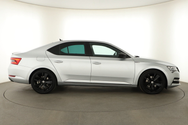 Škoda Superb - 2021