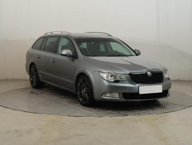 Škoda Superb 2012