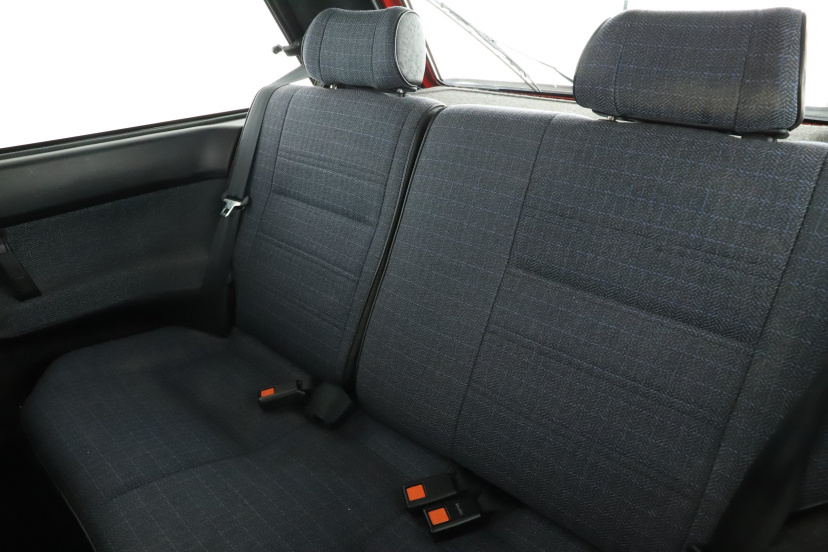 Nissan Sunny, 1988