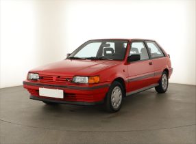 Nissan Sunny - 1988