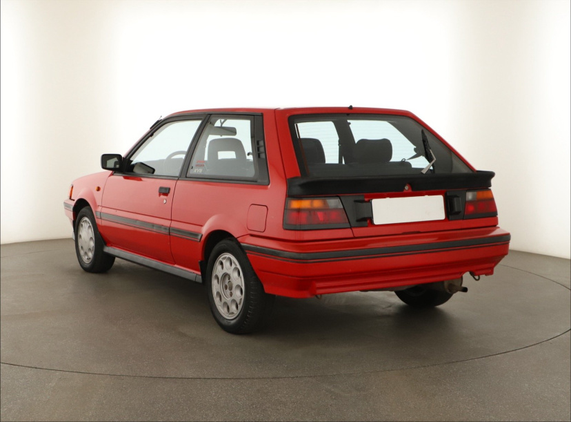 Nissan Sunny, 1988