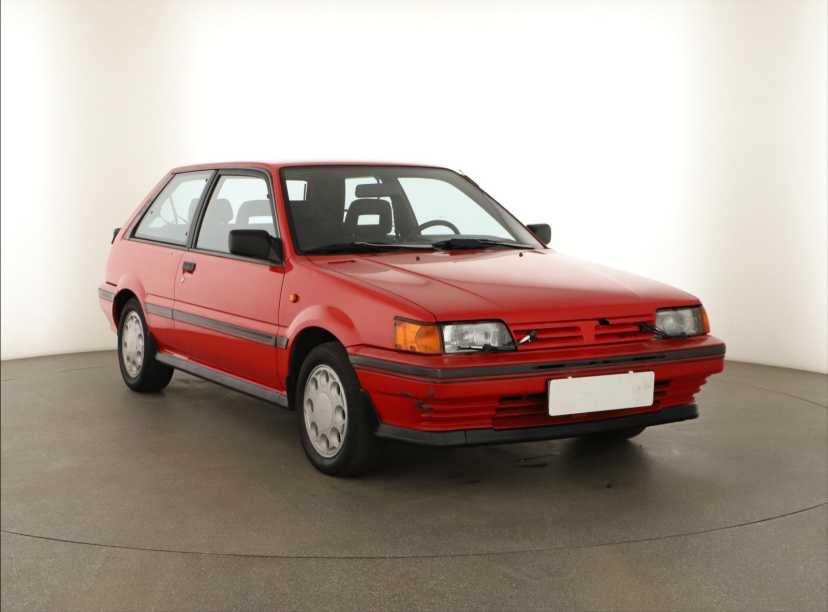 Nissan Sunny, 1988