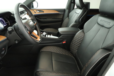 Jeep Grand Cherokee - 2025