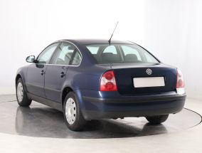 Volkswagen Passat - 2004