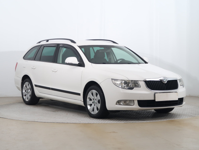 Škoda Superb 2012