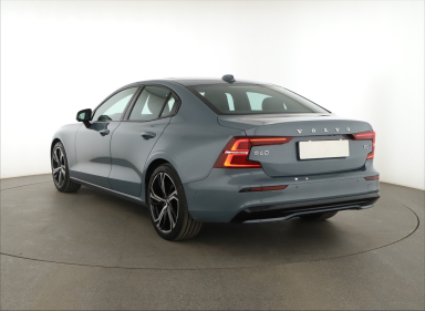 Volvo S60 - 2023