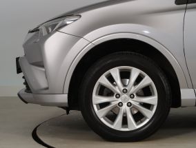 Toyota RAV 4 - 2018