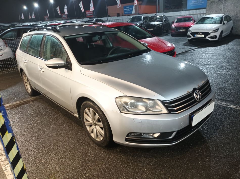 Volkswagen Passat - 2012